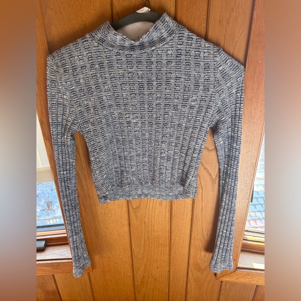 Cropped sweater altard state